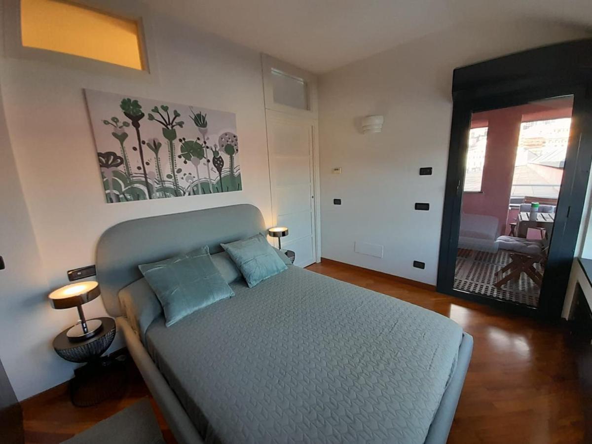 Bilocale Vista Mare Con Terrazzo-Porto Antico- Parcheggio Scontato Apartment Genoa Exterior photo