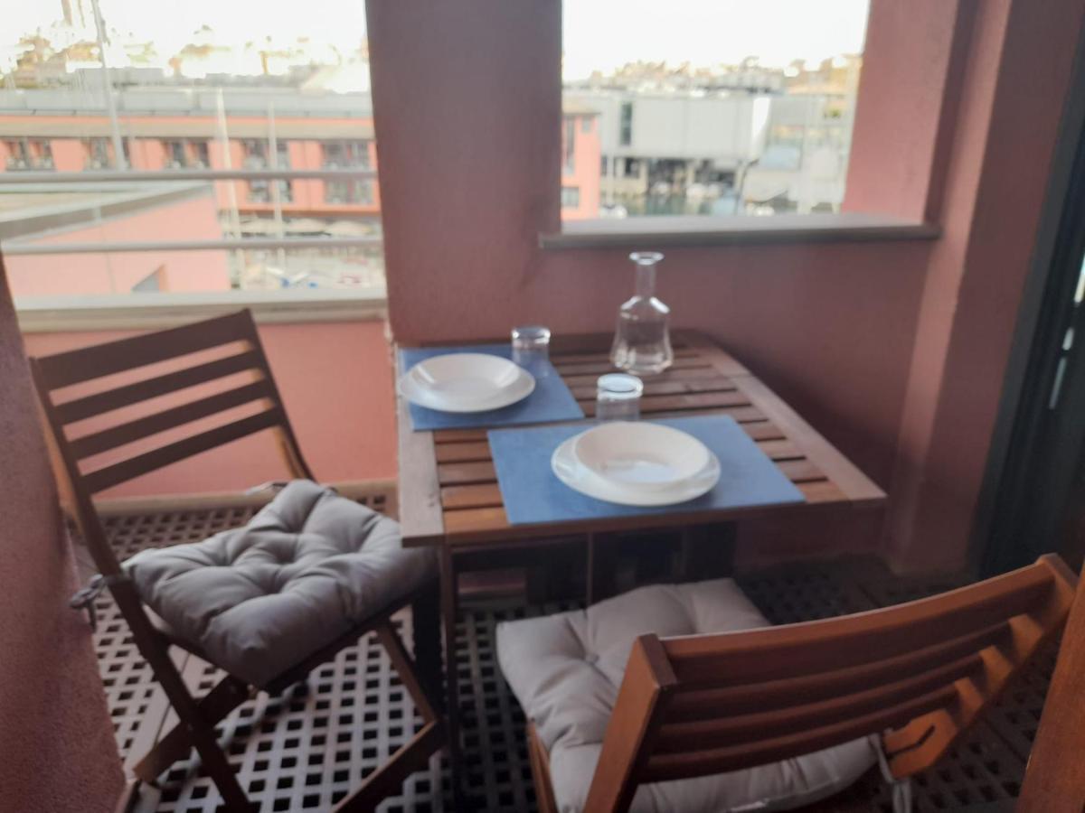 Bilocale Vista Mare Con Terrazzo-Porto Antico- Parcheggio Scontato Apartment Genoa Exterior photo