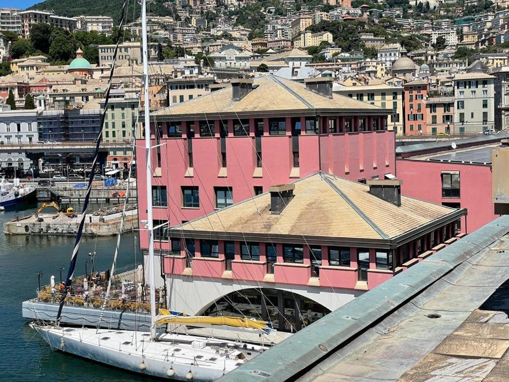Bilocale Vista Mare Con Terrazzo-Porto Antico- Parcheggio Scontato Apartment Genoa Exterior photo